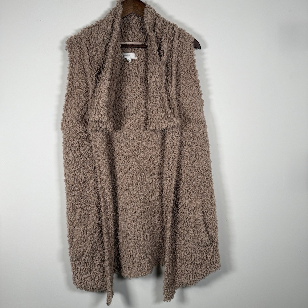 New Directions Women's Sweater Vest Size Large Cardigan Fuzzy Tan‎ Shaggy